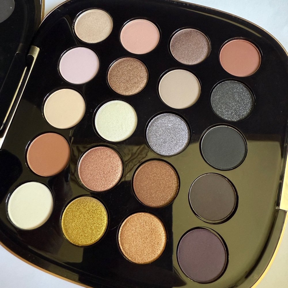 MARC JACOBS BEAUTY No. 240 About Last Night Eyeshadow Palette NWOT LE